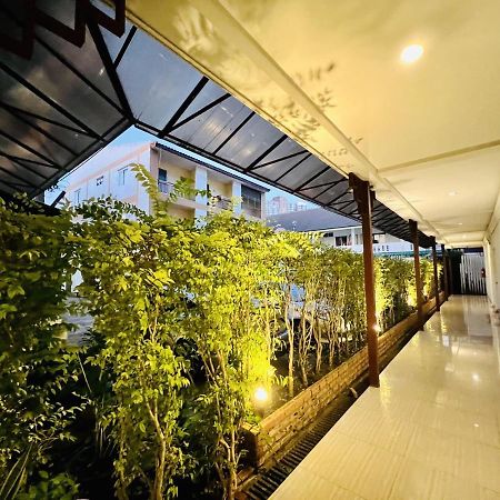 Inn Kham Apartment Chiang Mai Exteriör bild